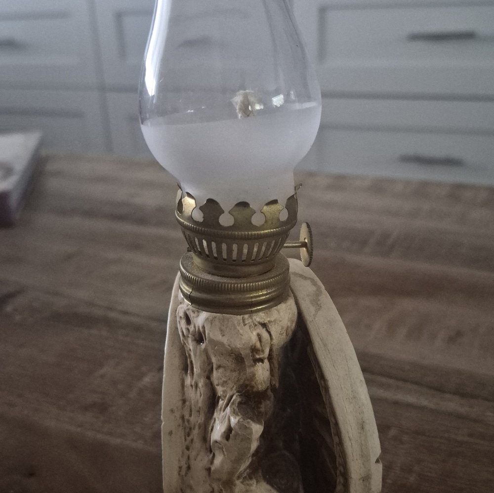 Vintage Wheel Design Oil Lamp Perfect Condition/ceramic - Picture 4 of 8